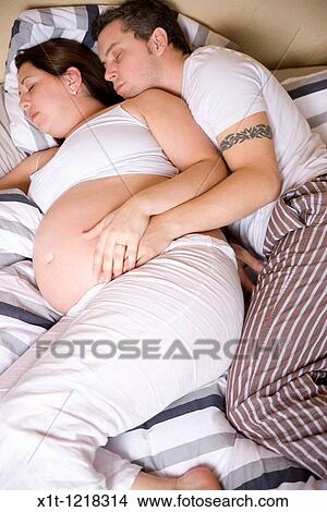 Picture - Couple. Fotosearch