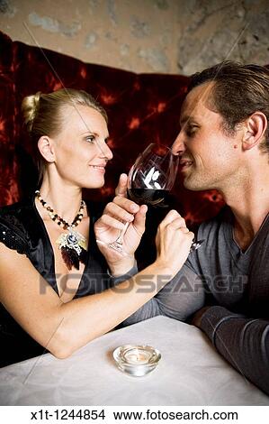 Picture - Couple. Fotosearch