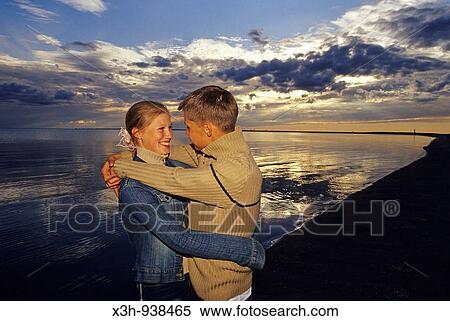 couple sur la plage, Parnu, station balneaire, Estonie, pays balte, europe du nord View Large Photo Image Stock Photography - couple sur la plage, Parnu, station balneaire, Estonie, pays balte, europe du nord. Fotosearch