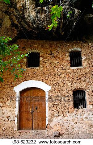 ? Cova del Senyor Guillem?. Comuna de Bunyola. Bunyola. Tramuntana. Majorca, Balearic Islands, Spain View Large Photo Image Stock Image - ? Cova del Senyor Guillem?. Comuna de Bunyola. Bunyola. Tramuntana. Majorca, Balearic Islands, Spain. Fotosearch