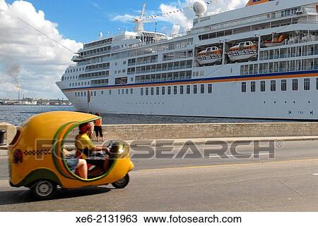 Stock Image - Crucers terminal in havana, Cuba.. Fotosearch
