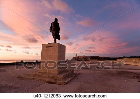 Cuba, Havana Vieja, Monumento Maximo Gomez, sunset View Large Photo Image Stock Image - Cuba, Havana Vieja, Monumento Maximo Gomez, sunset. Fotosearch