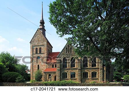 Stock Image - D-Bochum, Ruhr area, Westphalia, North Rhine-Westphalia, NRW, D-Bochum-Harpen, Saint Vinzentius Church in Harpen, evangelic church.. Fotosearch