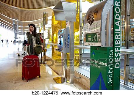 Desfibrilador, Terminal T4, Aeropuerto de Barajas, Madrid, Spain. View Large Photo Image Stock Photography - Desfibrilador, Terminal T4, Aeropuerto de Barajas, Madrid, Spain.. Fotosearch