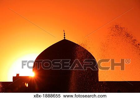 Stock Photography - Dome of Masjed-e Sheikh Lotfollah Mosque, Esfahan, Iran. Fotosearch