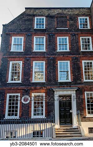 Dr Johnson's House, Gough Square, London, England. View Large Photo Image Stock Image - Dr Johnson's House, Gough Square, London, England.. Fotosearch
