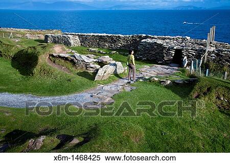 Dunbeg fort Slea Head Road Dingle Peninsula County Kerry Ireland View Large Photo Image Stock Photography - Dunbeg fort Slea Head Road Dingle Peninsula County Kerry Ireland. Fotosearch