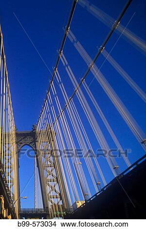 Picture - East arch, Manhattan bridge, Brooklyn, New York, USA. Fotosearch
