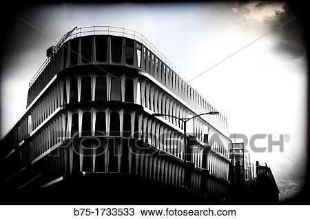 Stock Image - Edificio de oficinas en Bank, City of London, Englad, UK, Office building in Bank, City of London, Englad, UK,. Fotosearch