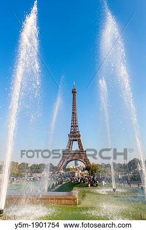Picture - Eiffel Tower and the Trocadero Fountains, Paris, France, Europe. Fotosearch