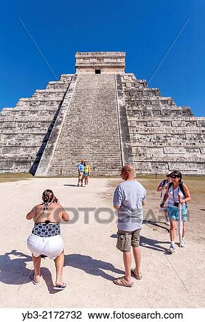 El Castillo, Chichen Itza archaeological site, Yucatan, Mexico. View Large Photo Image Stock Image - El Castillo, Chichen Itza archaeological site, Yucatan, Mexico.. Fotosearch