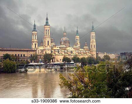 El Pilar church in Zaragoza Arag? n Spain View Large Photo Image Stock Photograph - El Pilar church in Zaragoza Arag? n Spain. Fotosearch