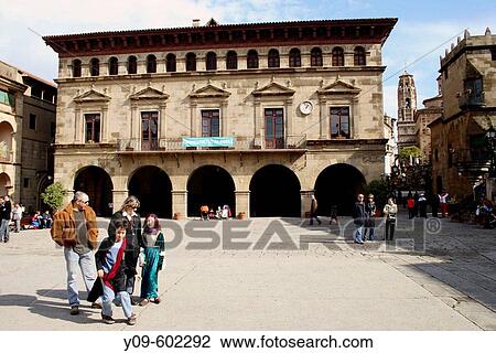 El poble Espanyol, Pla? a Major, Barcelona. Spain. View Large Photo Image Stock Image - El poble Espanyol, Pla? a Major, Barcelona. Spain.. Fotosearch