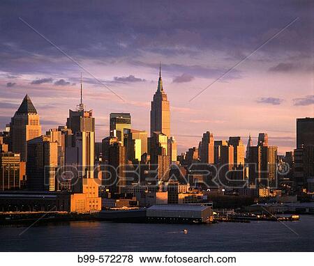 Stock Photo - Empire State Building, Mid-town skyline, Manhattan, New York, Usa. Fotosearch