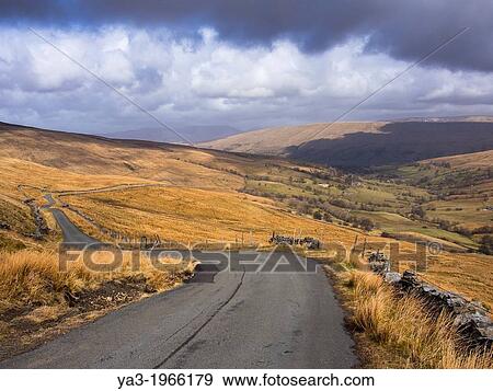 Stock Photo - England, North Yorkshire, Yorkshire Dales National Park. Deepdale, a secluded valley in the Yorkshire Dales National Park near the village of Dent.. Fotosearch