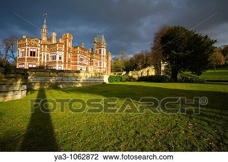 Stock Image - England, Tyne & Wear, Saltwell Park Saltwell Towers situated in Saltwell Park, a fine example of a Victorian Park located in the borough of Gateshead. Fotosearch