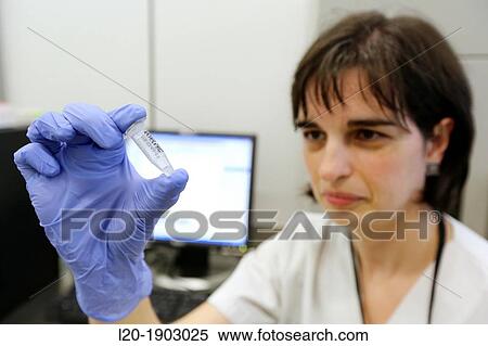 Extraction of DNA from lung tumor biopsies for EGFR gene mutation study for possible treatment with anti-EGFR View Large Photo Image Stock Photography - Extraction of DNA from lung tumor biopsies for EGFR gene mutation study for possible treatment with anti-EGFR. Fotosearch