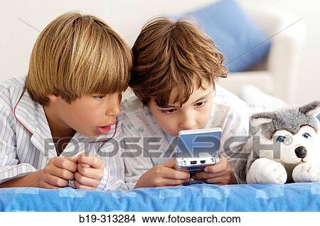 Picture - Family. Fotosearch