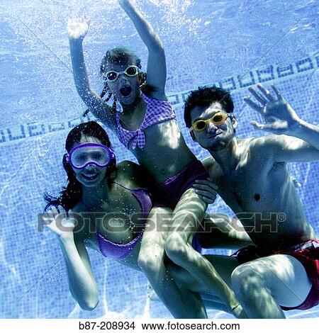 Picture - Family. Fotosearch
