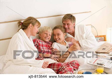Picture - Family. Fotosearch