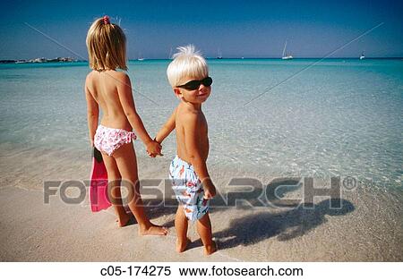 Stock Photography - Family. Fotosearch