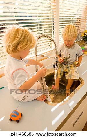 Family View Large Photo Image Stock Photography - Family. Fotosearch