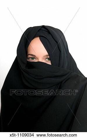 Picture - Female model with a veil. Fotosearch
