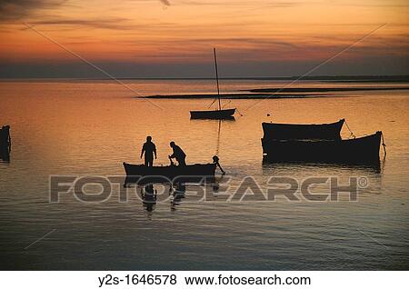 Fishermen in boat, Cadiz bay Natural Park, Puerto Real, Cadiz-province, Spain View Large Photo Image Stock Photo - Fishermen in boat, Cadiz bay Natural Park, Puerto Real, Cadiz-province, Spain. Fotosearch