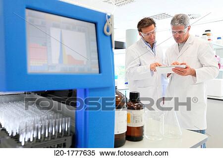 Flash chromatography, method used to purify individual chemical compounds from mixtures of compounds which differ in polarity, Shynthesis Lab, Research Laboratory, R&D+i, Ikerchem, Donostia, San Sebastian, Gipuzkoa, Basque Country, Spain View Large Photo Image Stock Photography - Flash chromatography, method used to purify individual chemical compounds from mixtures of compounds which differ in polarity, Shynthesis Lab, Research Laboratory, R&D+i, Ikerchem, Donostia, San Sebastian, Gipuzkoa, Basque Country, Spain. Fotosearch