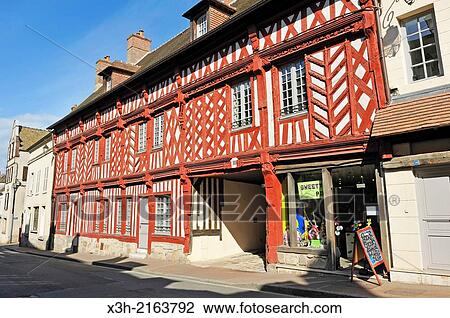 Stock Image - former inn of Ecu de France, Houdan, Yvelines department, Ile-de-France region, France, Europe.. Fotosearch