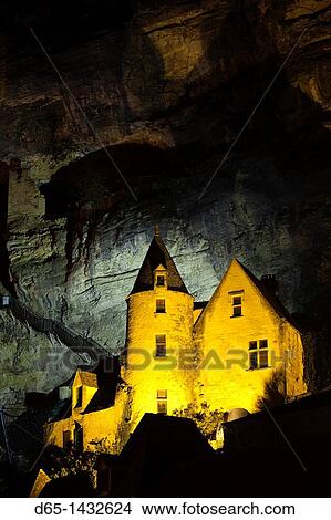 France, Aquitaine Region, Dordogne Department, La Roque Gageac, town on the Dordogne River, cliffside building, evening View Large Photo Image Picture - France, Aquitaine Region, Dordogne Department, La Roque Gageac, town on the Dordogne River, cliffside building, evening. Fotosearch