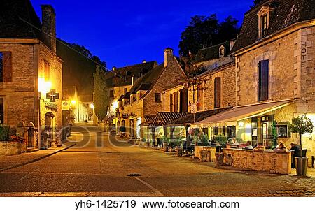 France, Dordogne, Beynac-et- Cazenac in Dordogne Valley View Large Photo Image Stock Photo - France, Dordogne, Beynac-et- Cazenac in Dordogne Valley. Fotosearch