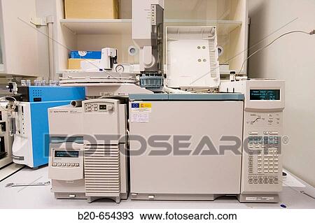 Stock Image - Gas chromatographer, R+D Laboratory. AZTI-Tecnalia. Technological Centre specialised in Marine and Food Research. Sukarrieta, Bizkaia, Euskadi. Spain.. Fotosearch
