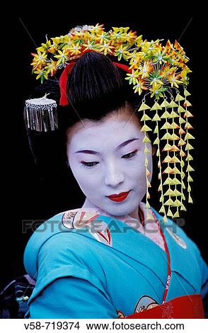 Picture - Geisha in full attire. Kyoto. Japan. Fotosearch