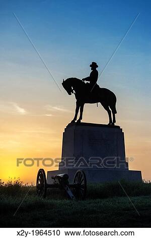 Stock Image - General Howard Monument, Cemetery Hill, Gettysburg National Military Park, Pennsylvania, USA.. Fotosearch