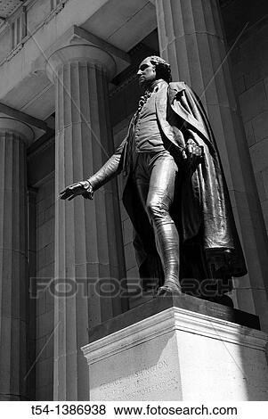 George Washington Statue on the Wallstreet in the Morninglight View Large Photo Image Stock Photo - George Washington Statue on the Wallstreet in the Morninglight. Fotosearch