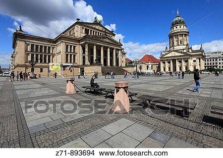 Picture - Germany, Berlin, Gendarmenmarkt, Schauspielhaus, Franzozischer Dom. Fotosearch