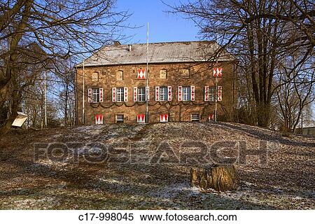 Germany, Oberhausen, Ruhr area, Lower Rhine, North Rhine-Westphalia, Germany, Oberhausen-Holten, fort Holten, Holten castle, former moated castle, Middle Ages, wintry, snow View Large Photo Image Stock Photography - Germany, Oberhausen, Ruhr area, Lower Rhine, North Rhine-Westphalia, Germany, Oberhausen-Holten, fort Holten, Holten castle, former moated castle, Middle Ages, wintry, snow. Fotosearch
