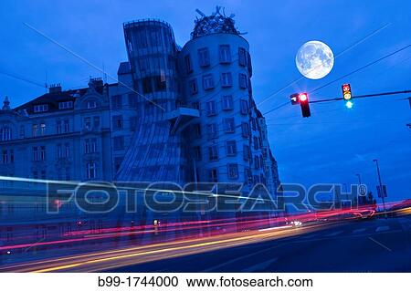 Stock Image - GINGER AND FRED DANCING HOUSE BUILDING NOVE MESTO NEW TOWN PRAGUE CZECH REPUBLIC. Fotosearch