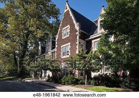Stock Image - GLIDDEN HOUSE HOTEL CASE WESTERN RESERVE UNIVERSITY CAMPUS CLEVELAND OHIO USA.. Fotosearch