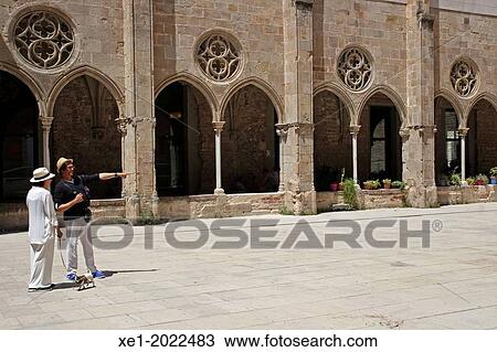Stock Image - Gothic Cloister, Convent de Sant Agusti Vell, Barcelona, Catalonia, Spain. Fotosearch