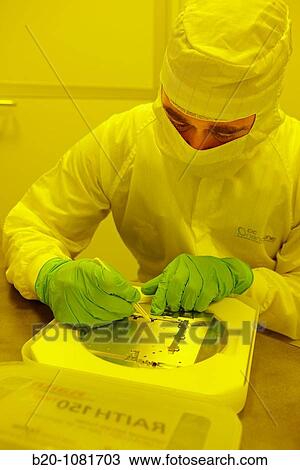 Stock Image - Grounding the substrate to the wafer holder, clean room, e-beam lithography (EBL), substrate holder, CIC nanoGUNE, Nanoscience Cooperative Research Center, San Sebastian, Gipuzkoa, Euskadi, Spain. Fotosearch