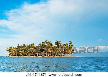 Stock Image - Grullos keys, San Blas Islands also called Kuna Yala Islands, Panama.. Fotosearch
