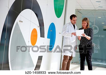 Stock Image - Hall, IkerChem research lab, design and synthesis of new chemical entities with therapeutic applications in oncology, discovery and development of novel drugs for the treatment of cancer. Fotosearch