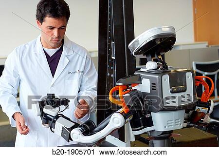 Stock Image - HIRO robot Humanoid robot for automotive assembly tasks in collaboration with people Industry, Tecnalia Research & innovation, Technology and Research Centre, Miramon Technological Park, San Sebastian, Donostia, Gipuzkoa, Basque Country, Spain. Fotosearch