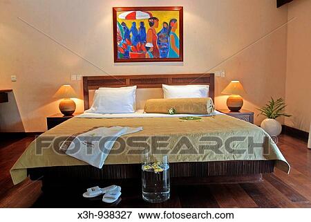 hotel Moorea Pearl Resort sur l? ile Moorea, iles de la Societe, archipel de la Polynesie francaise, ocean pacifique sud View Large Photo Image Stock Photo - hotel Moorea Pearl Resort sur l? ile Moorea, iles de la Societe, archipel de la Polynesie francaise, ocean pacifique sud. Fotosearch