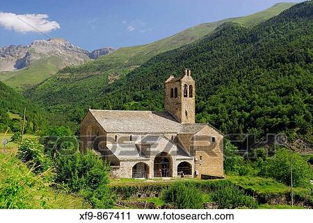 Stock Image - Iglesia de LinBs de Broto. Pirineos. Huesca. Arag? n. Espaa.. Fotosearch