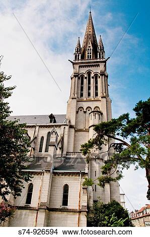 Iglesia de San Martin en Pau, Francia, View Large Photo Image Picture - Iglesia de San Martin en Pau, Francia,. Fotosearch