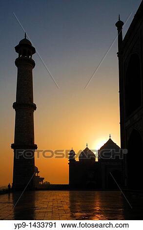 India - Uttar Pradesh - Agra - a minaret of the Taj Mahal View Large Photo Image Stock Image - India - Uttar Pradesh - Agra - a minaret of the Taj Mahal. Fotosearch