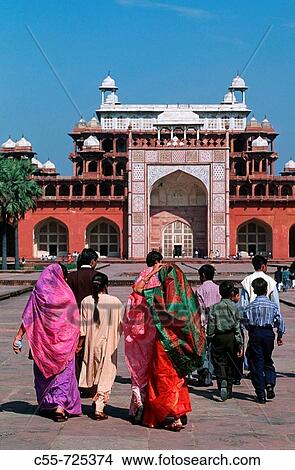 Picture - India, Uttar Pradesh, Agra, Sikandra, Sikander Lodi mausoleum, 1613. Fotosearch